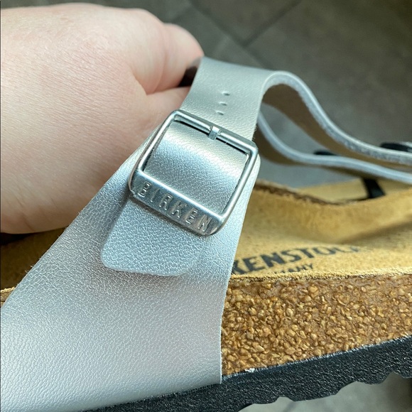 Birkenstock Gizeh BS Silver Sandals - Picture 4 of 8